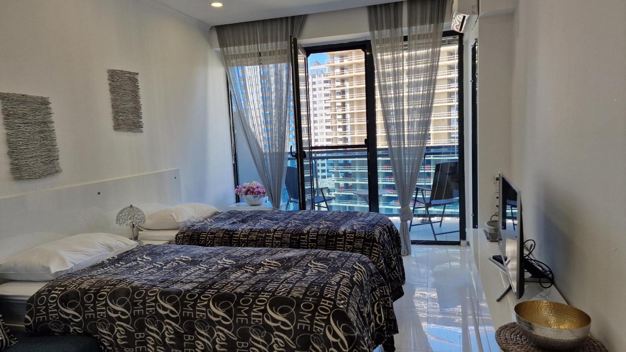 Your Beach Tower Батумі Номер фото
