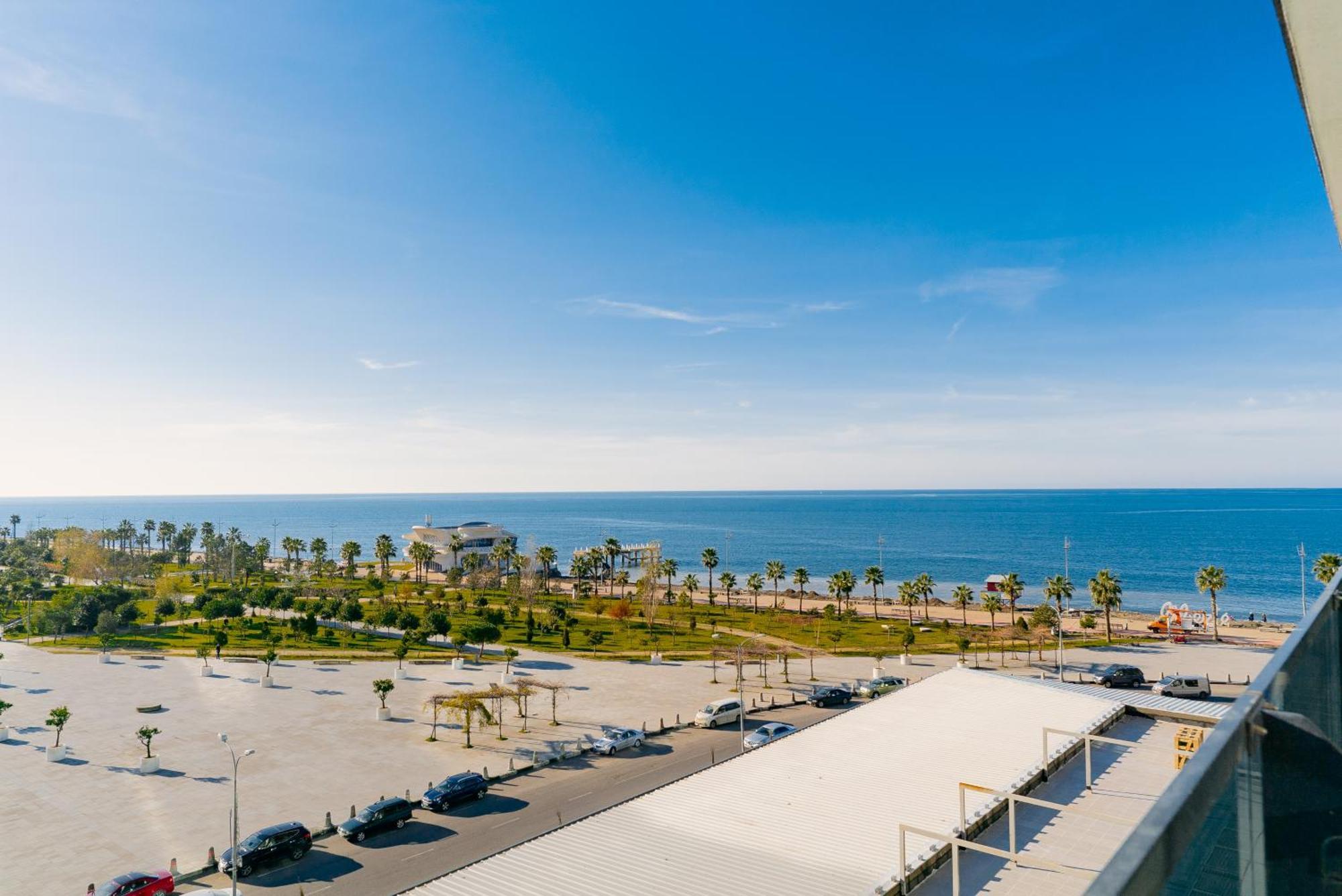 Your Beach Tower Батумі Номер фото