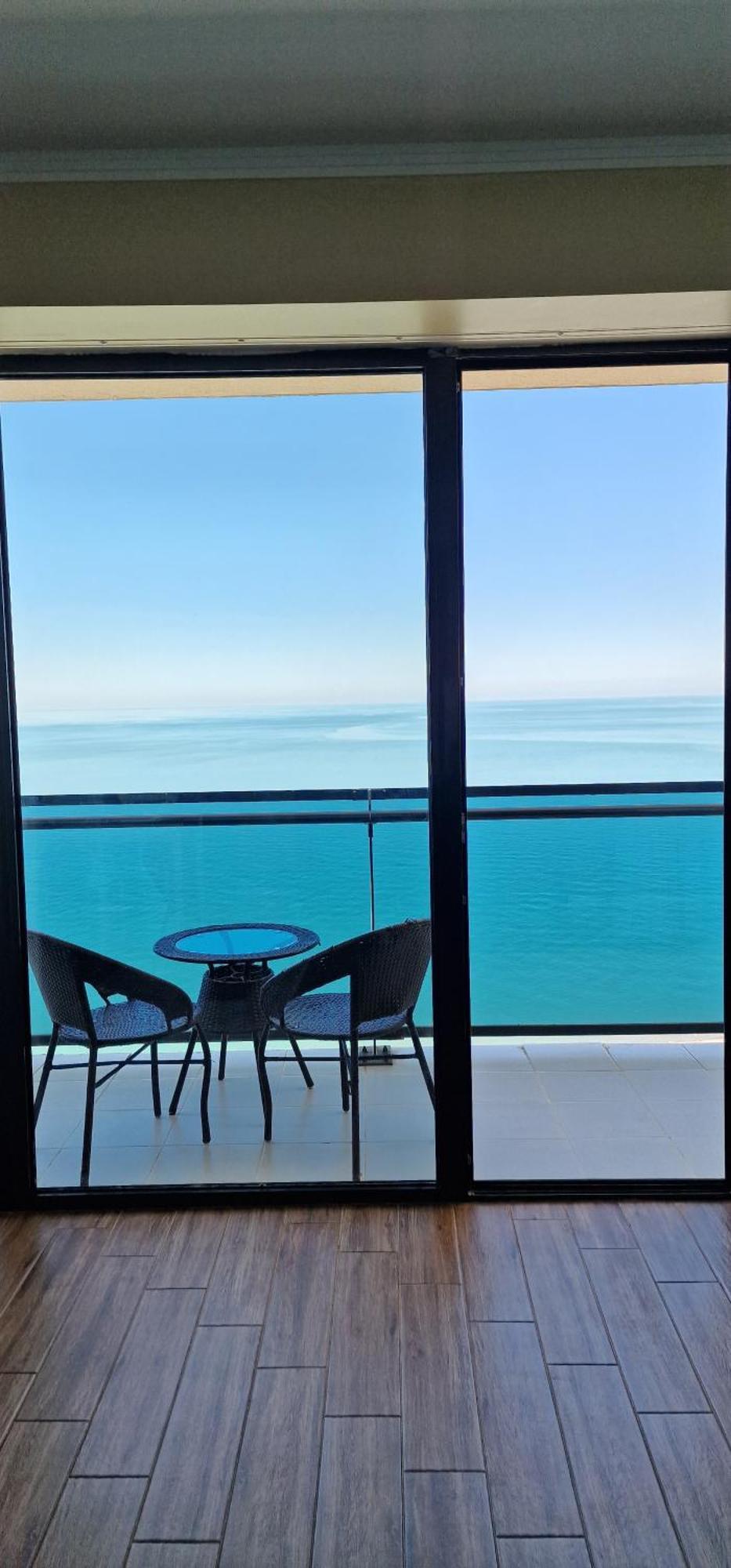 Your Beach Tower Батумі Номер фото